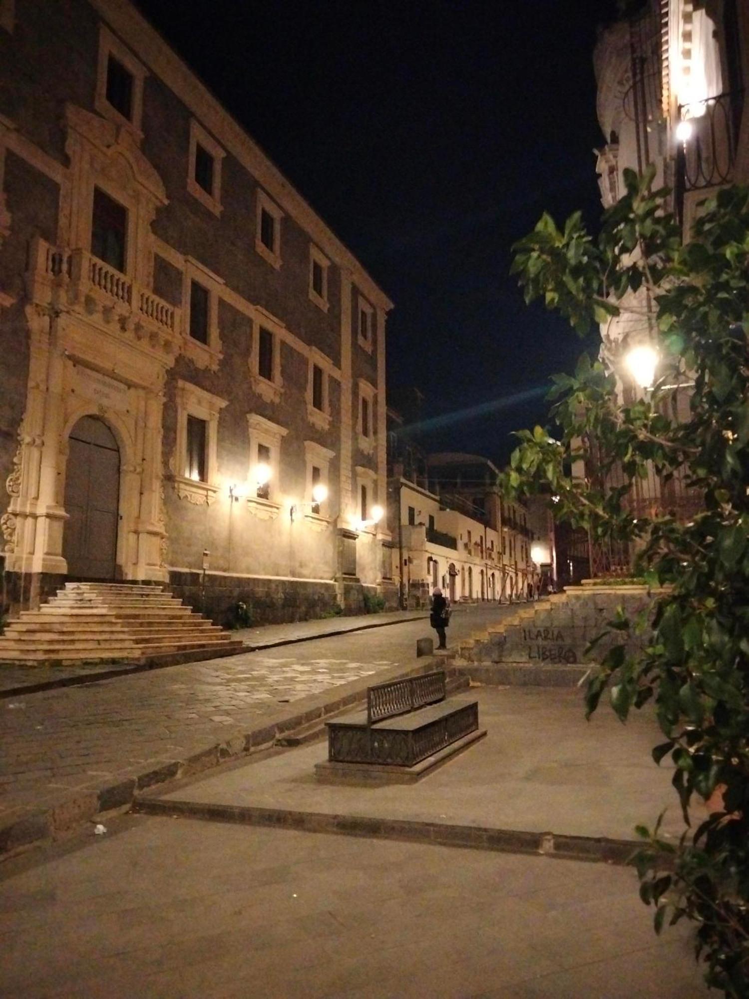 Etna Timeo Central Apartment In Baroque Building Catania Ngoại thất bức ảnh
